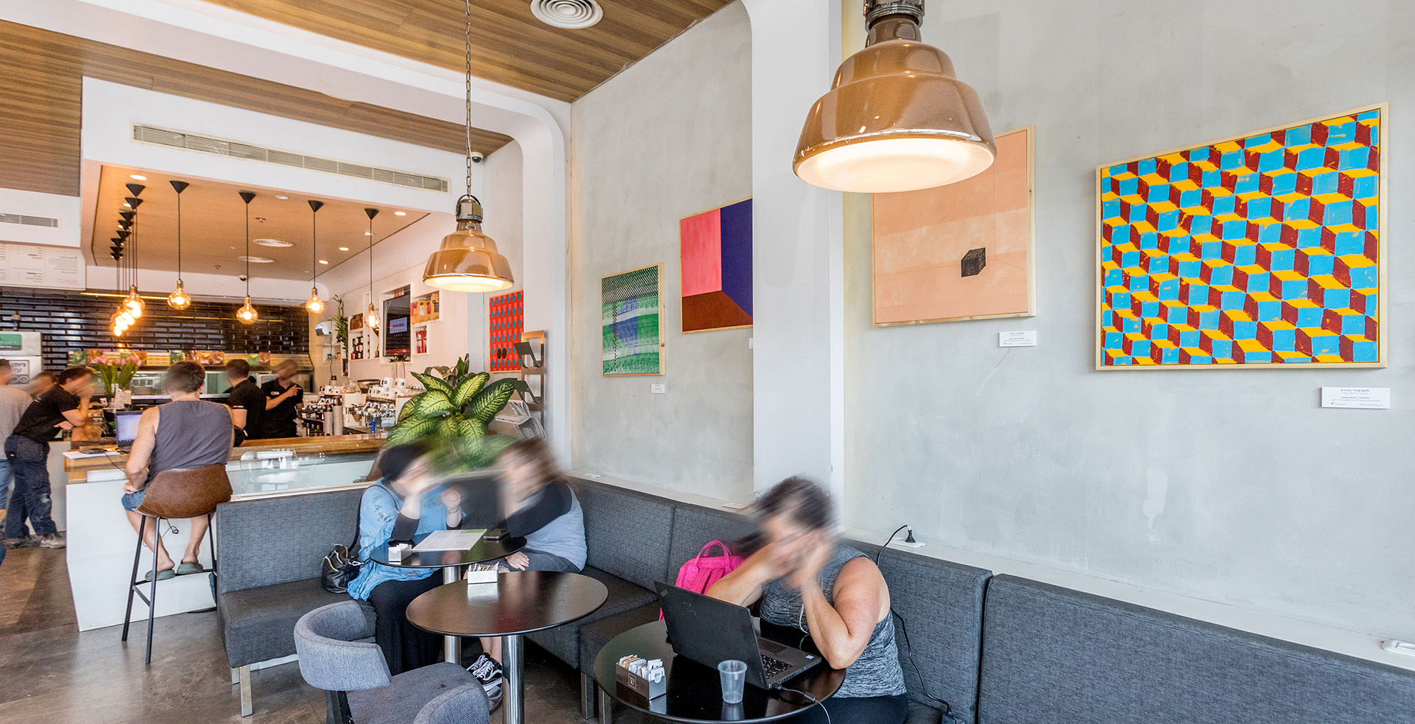 Internal seating area and Big Pardes Hanna branch counter