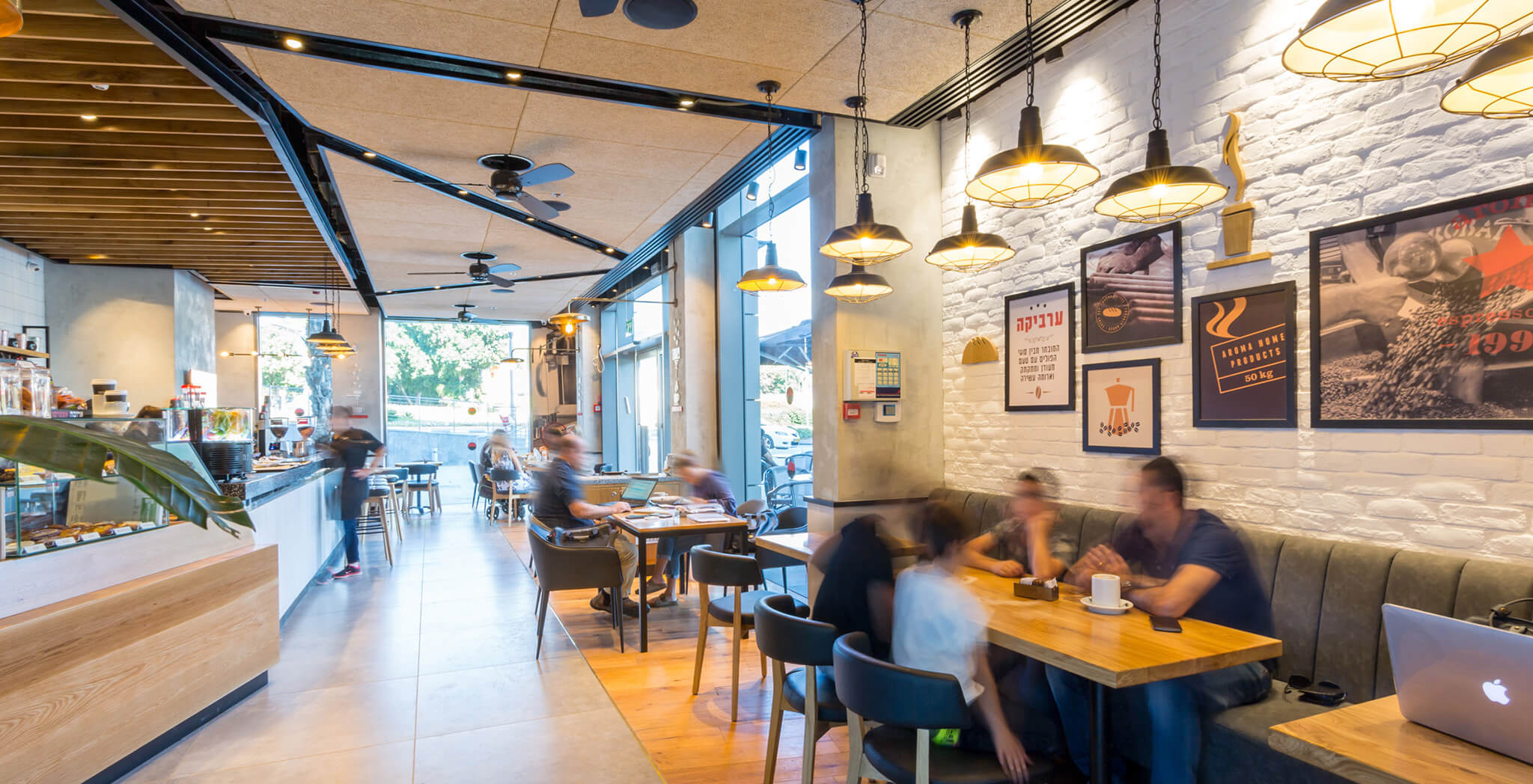 Internal seating area Beer Yaakov branch