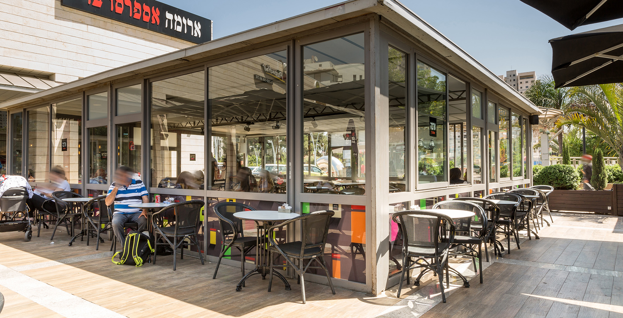 Balcony and outdoor seating area if the colonies branch