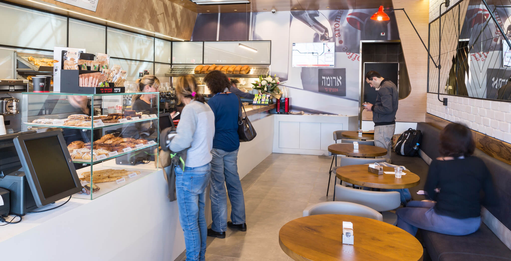 Counter and indoor seating area, Raanana Park branch